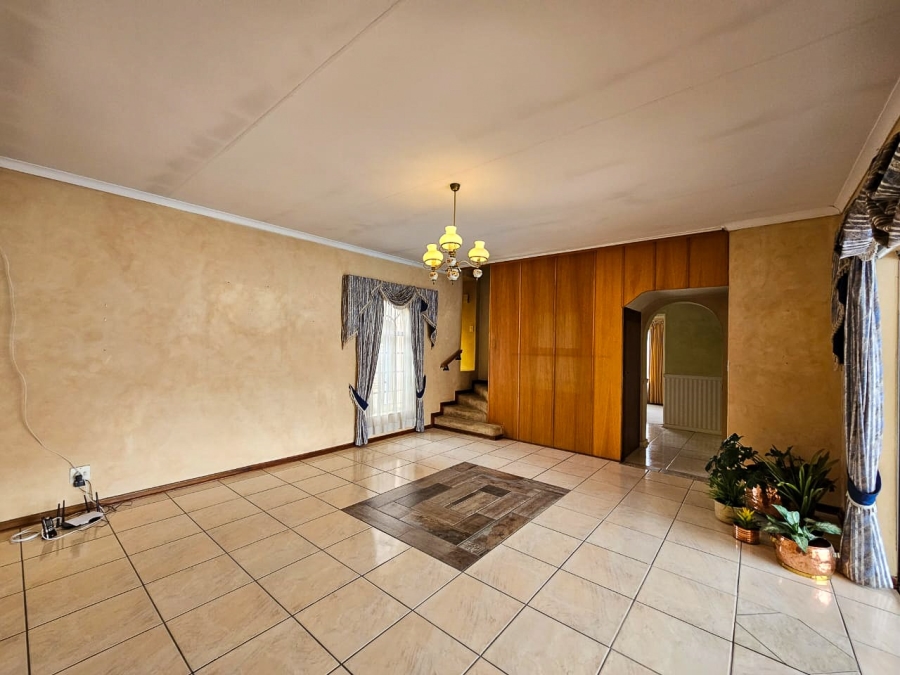 4 Bedroom Property for Sale in Van Der Hoff Park North West